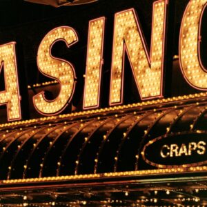 Benefits and Drawbacks of Using Bitcoin at Online Casinos